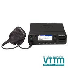 Máy bộ đàm gắn xe kỹ thuật số Motorola MOTOTRBO XiR M3688